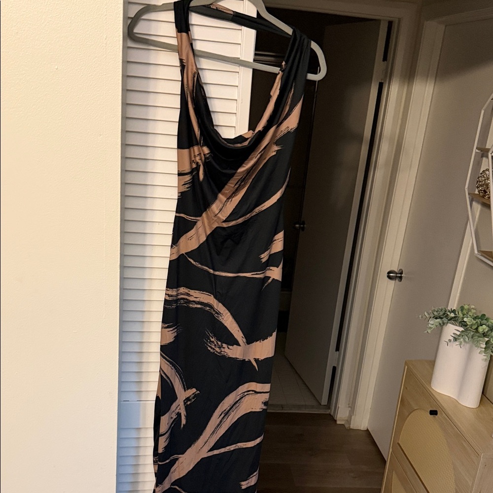 Fashion Nova Elegant Black and Tan Women's Dress size M